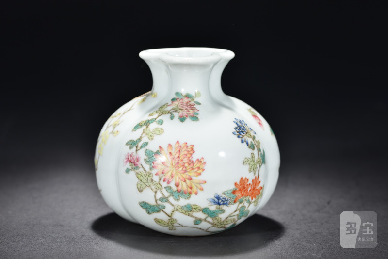 清雍正 粉彩花卉纹石榴尊 - 图1